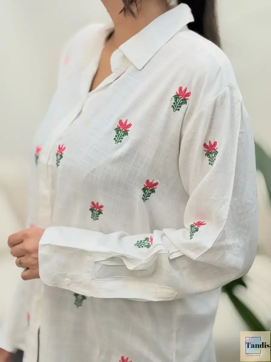 شومیز سفید گلدوزی زارا